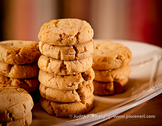 06/22      |      Peanut Butter Melt-away Cookies