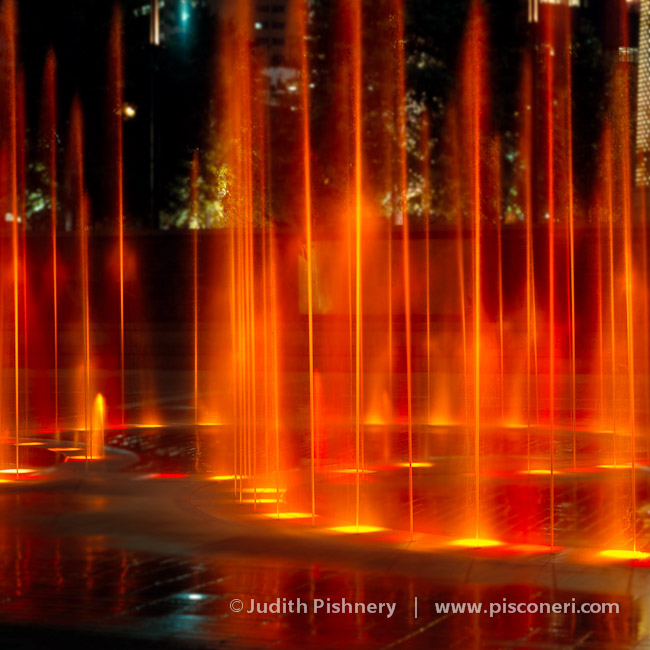 03/24      |      Centennial Olympic Park Fountain . Atlanta