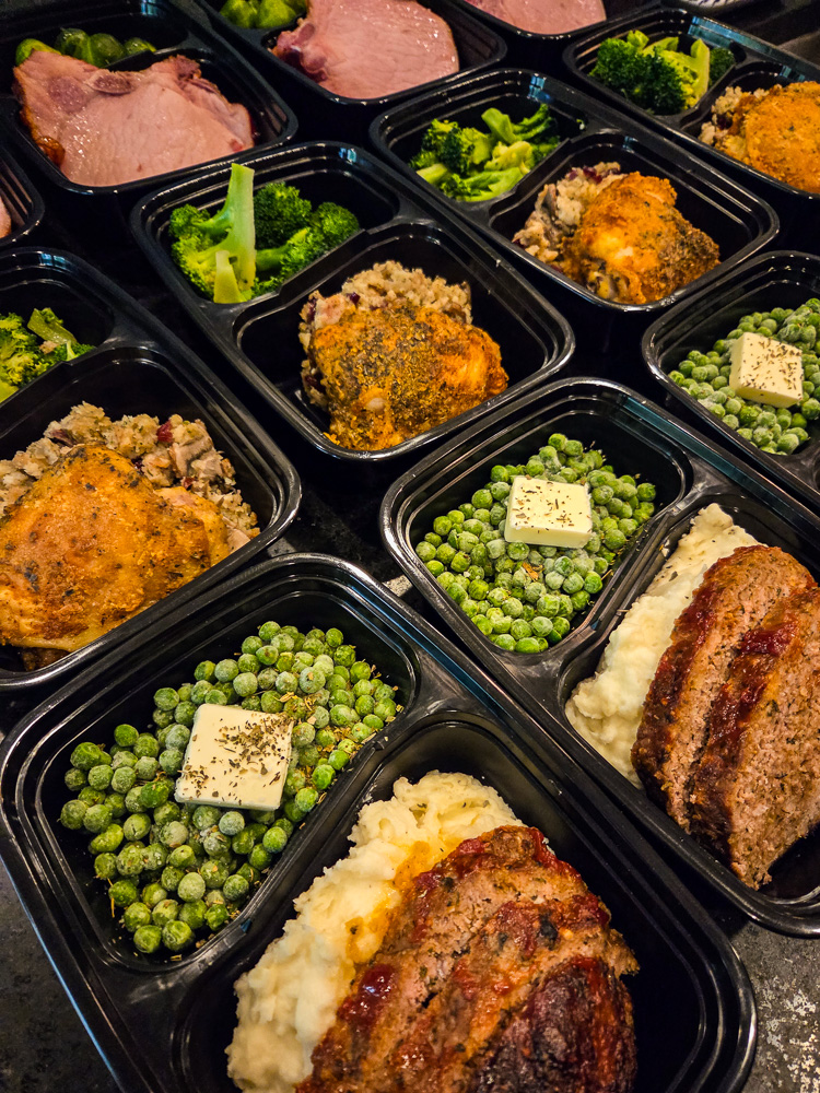 whoopie pies, cream filled chocolate cookie cake sandwich